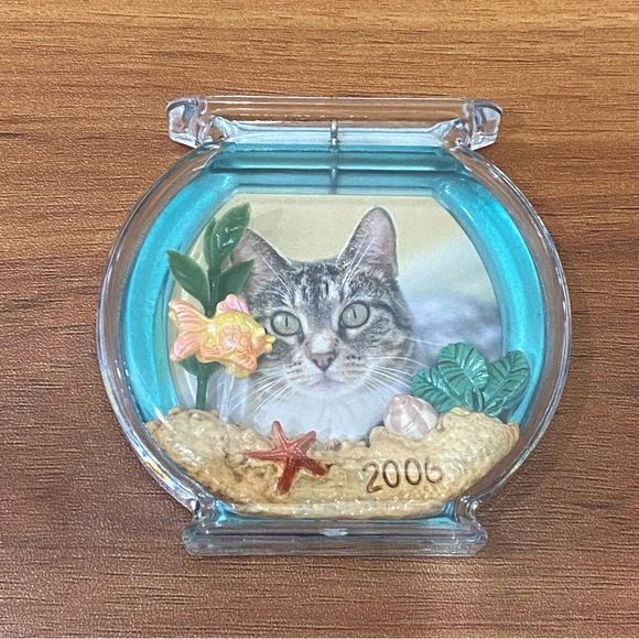 2006 HALLMARK Keepsake Special Cat Christmas Tree Ornament - Picture 7 of 13